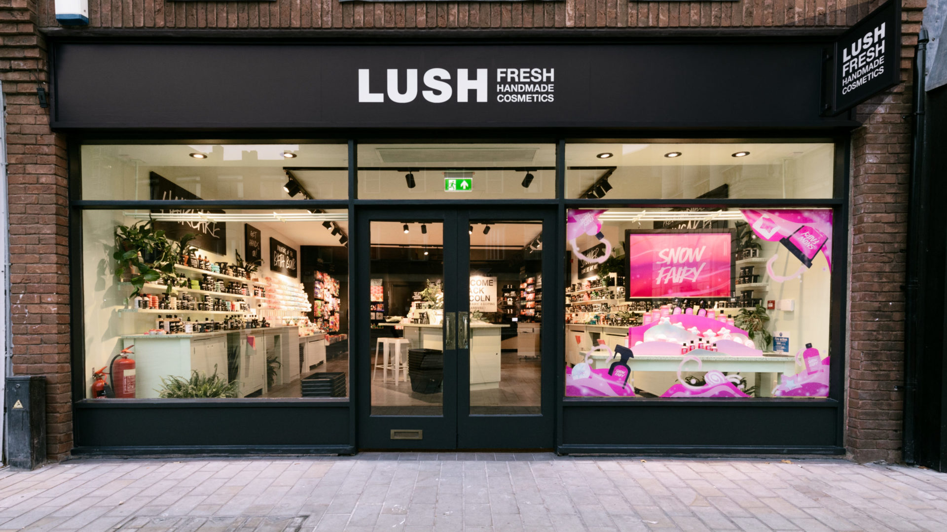 lush_Lincoln_store_re-fit_2021